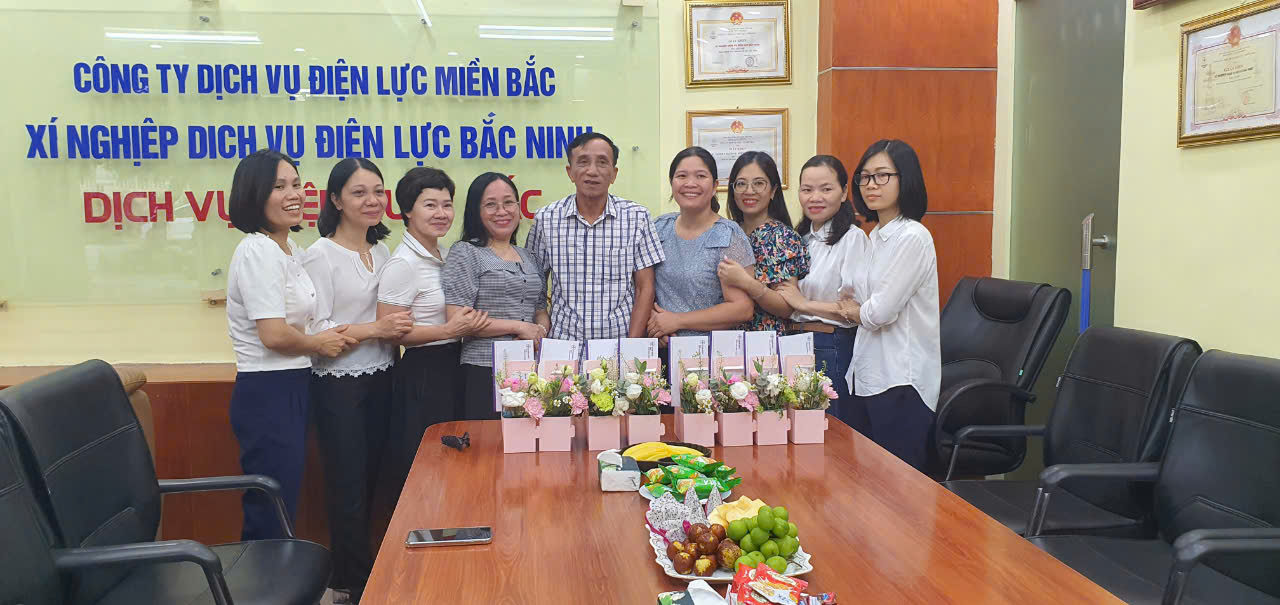 Xí nghiệp Dịch vụ Điện lực Bắc Ninh tổ chức lễ kỷ niệm ngày Phụ nữ Việt Nam (20/10/1930 – 20/10/2024)